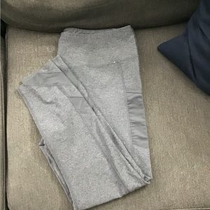 Yoga/gym leggings with pockets